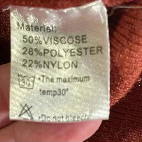 Stylish Star Pattern V-Neck Sweater - Soft, Warm, Distressed- Viishow- M - Picture 7 of 9